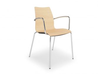 Židle s kovovou konstrukcí