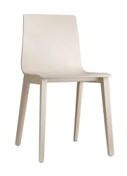 Židle s dřevěnou konstrukcí