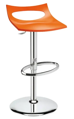 židle s ocelovou konstrukcí