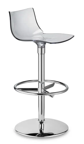 židle s ocelovou konstrukcí