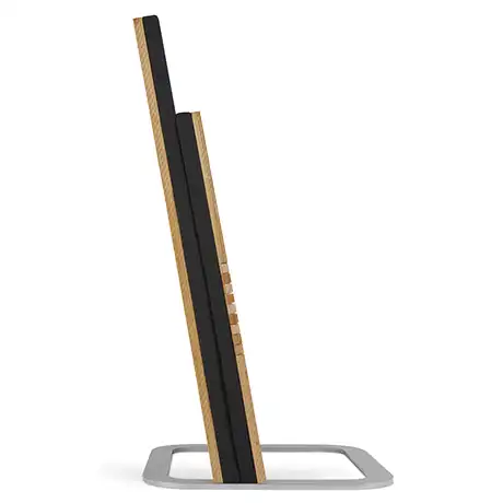 Uchycení k podlaze, pohodlný čalouněný sedák a opěradlo