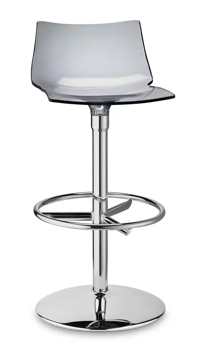 židle s ocelovou konstrukcí