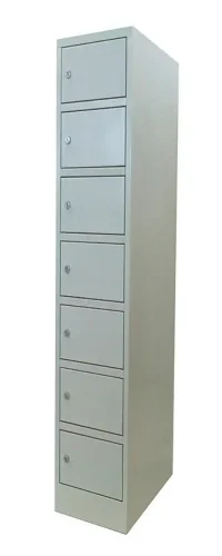 skříň se sedmi přihrádkami
