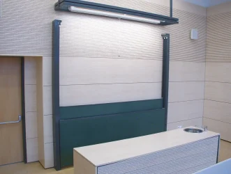 klasická nezávisle posuvný sloupový tabulový systém s jednou deskou